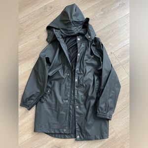 Waterproof rain jacket